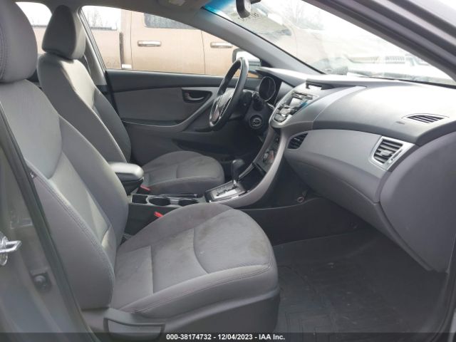 Photo 4 VIN: 5NPDH4AE0DH223675 - HYUNDAI ELANTRA 