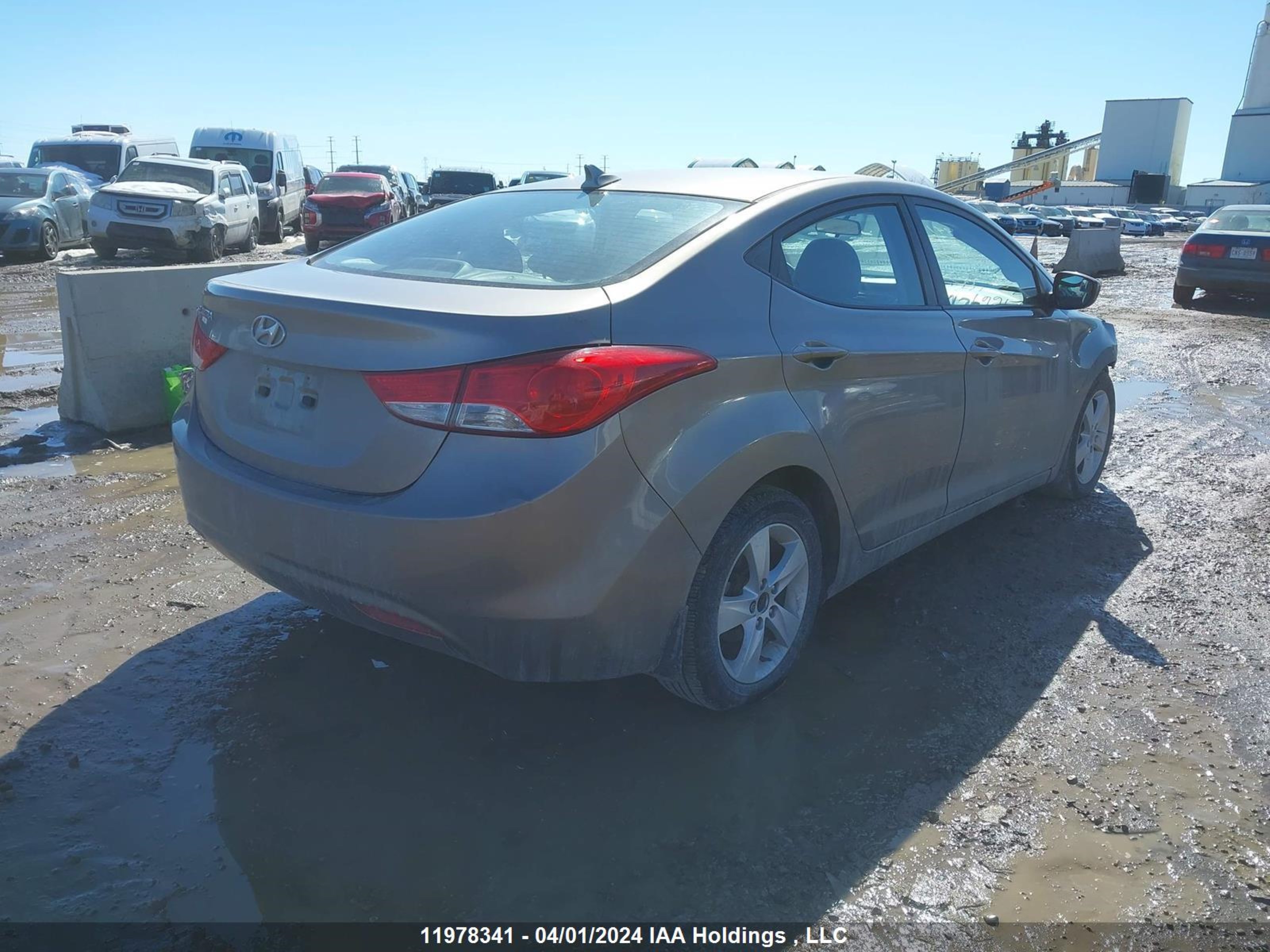 Photo 3 VIN: 5NPDH4AE0DH232747 - HYUNDAI ELANTRA 