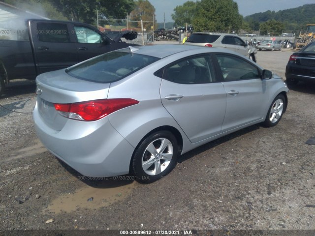 Photo 3 VIN: 5NPDH4AE0DH238340 - HYUNDAI ELANTRA 