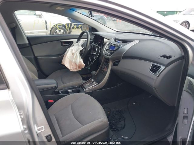 Photo 4 VIN: 5NPDH4AE0DH274724 - HYUNDAI ELANTRA 