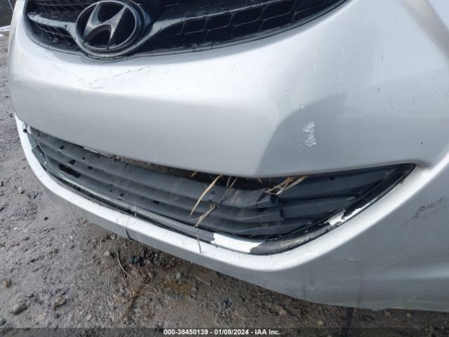 Photo 5 VIN: 5NPDH4AE0DH274724 - HYUNDAI ELANTRA 