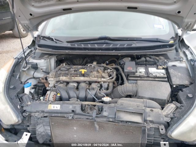 Photo 9 VIN: 5NPDH4AE0DH283603 - HYUNDAI ELANTRA 