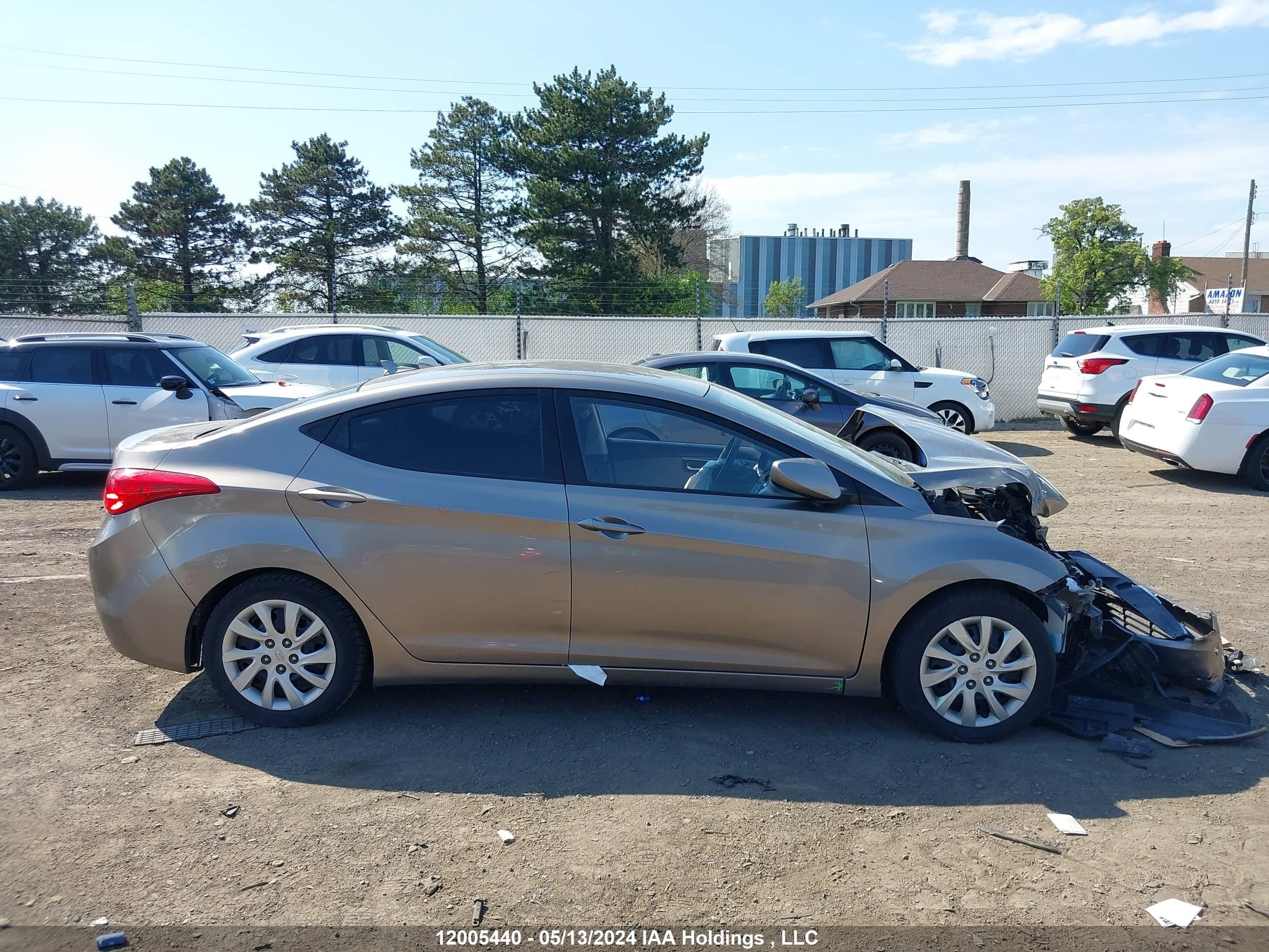 Photo 12 VIN: 5NPDH4AE0DH302683 - HYUNDAI ELANTRA 