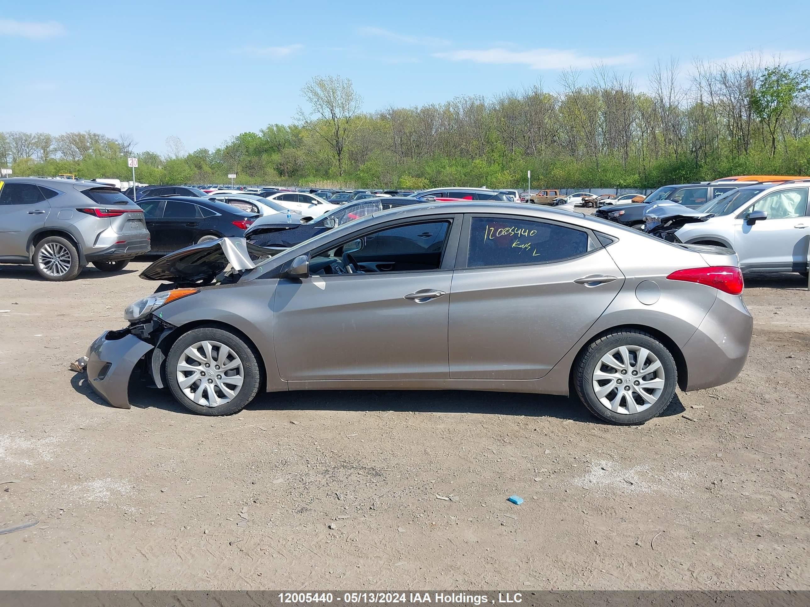 Photo 13 VIN: 5NPDH4AE0DH302683 - HYUNDAI ELANTRA 