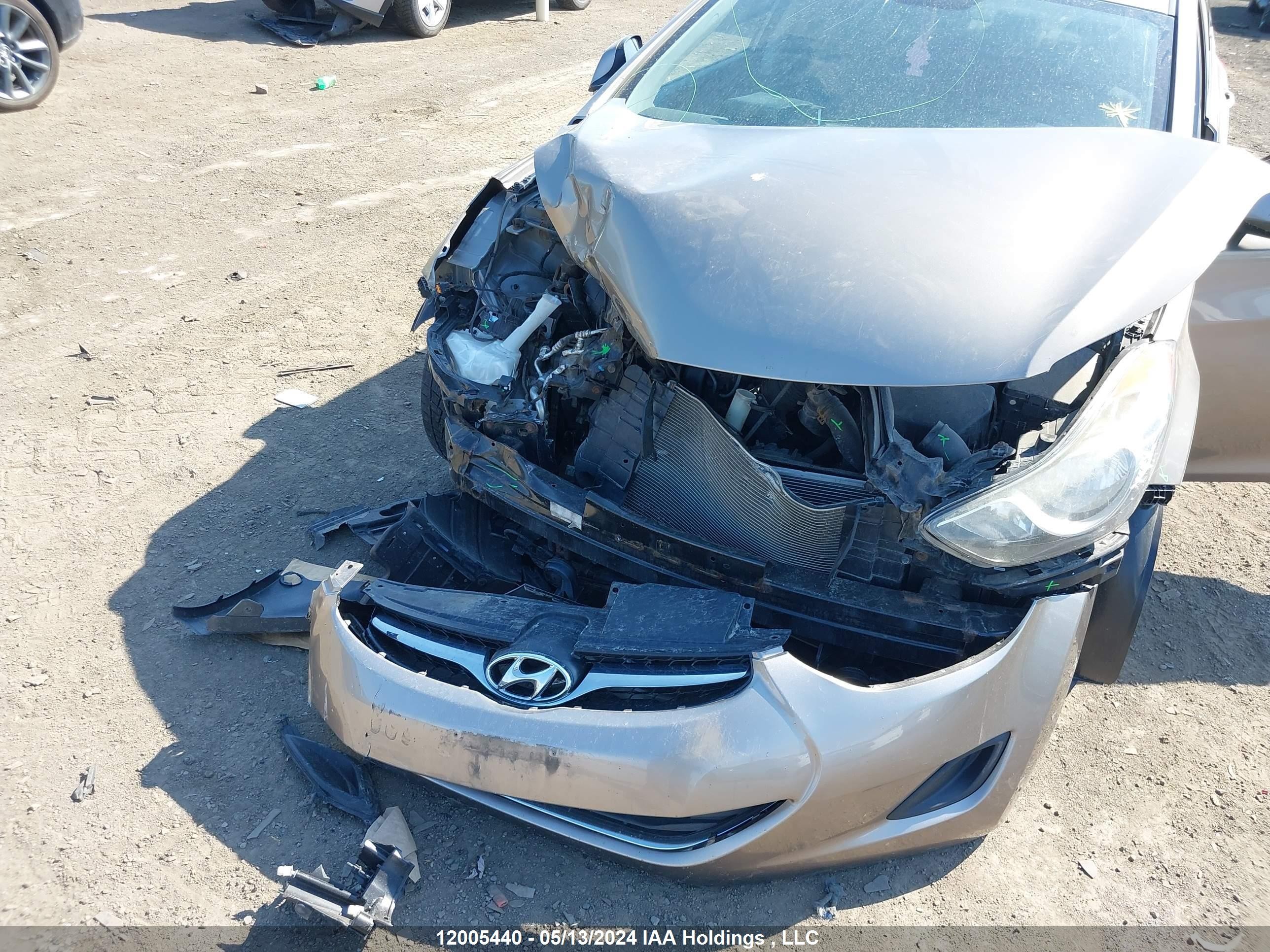 Photo 5 VIN: 5NPDH4AE0DH302683 - HYUNDAI ELANTRA 