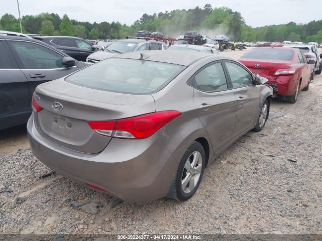 Photo 3 VIN: 5NPDH4AE0DH302960 - HYUNDAI ELANTRA 