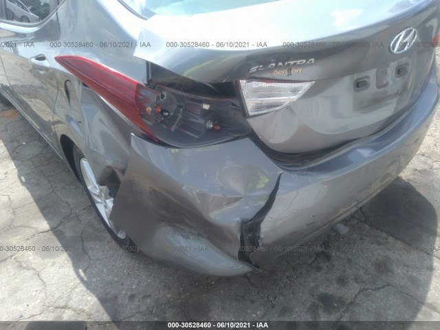 Photo 5 VIN: 5NPDH4AE0DH303364 - HYUNDAI ELANTRA 