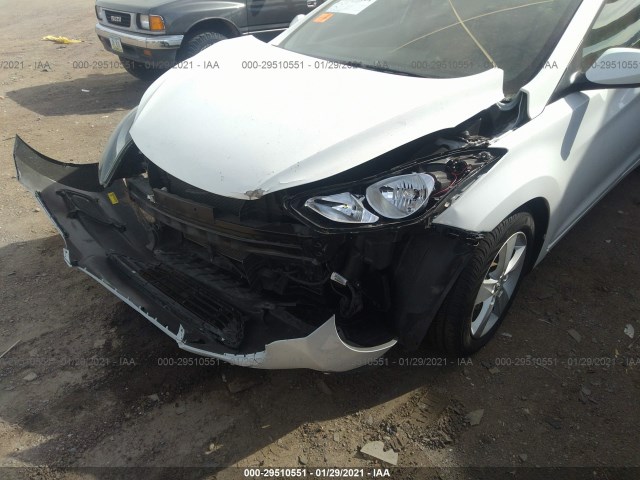 Photo 5 VIN: 5NPDH4AE0DH304238 - HYUNDAI ELANTRA 