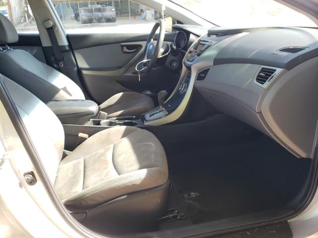 Photo 4 VIN: 5NPDH4AE0DH312470 - HYUNDAI ELANTRA GL 