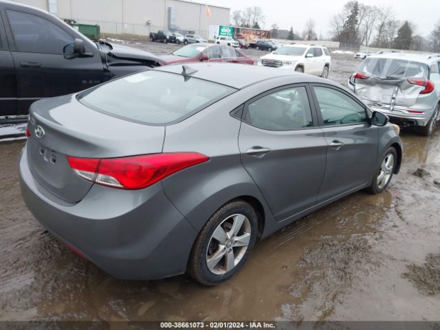 Photo 3 VIN: 5NPDH4AE0DH320360 - HYUNDAI ELANTRA 