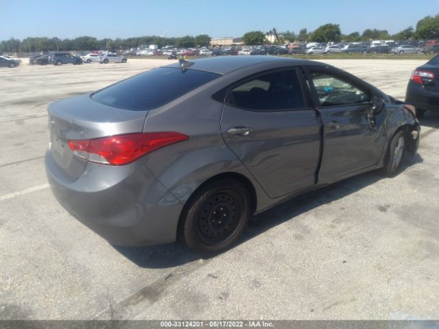 Photo 3 VIN: 5NPDH4AE0DH332895 - HYUNDAI ELANTRA 