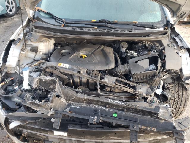 Photo 6 VIN: 5NPDH4AE0DH333321 - HYUNDAI ELANTRA 