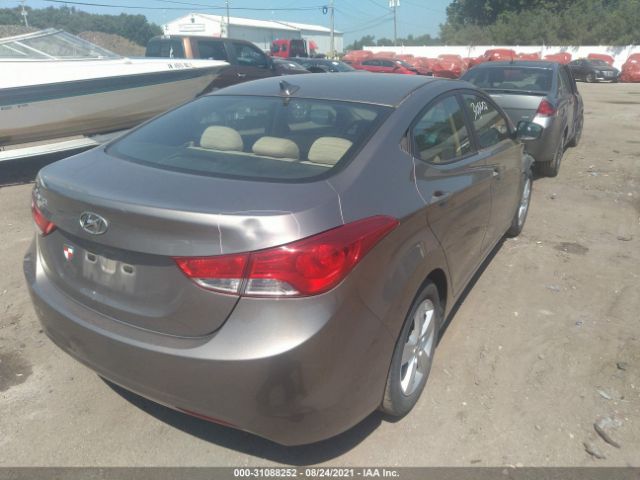 Photo 3 VIN: 5NPDH4AE0DH338955 - HYUNDAI ELANTRA 