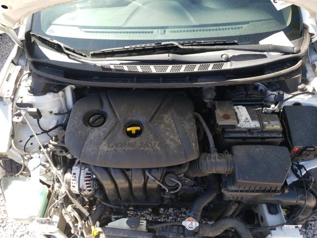 Photo 6 VIN: 5NPDH4AE0DH350426 - HYUNDAI ELANTRA GL 