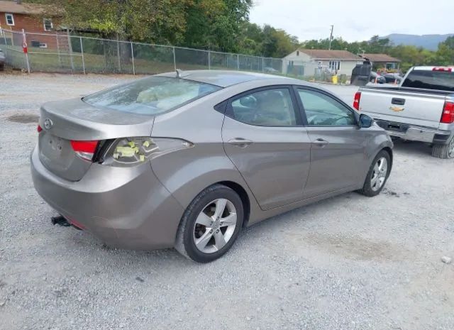 Photo 3 VIN: 5NPDH4AE0DH355626 - HYUNDAI ELANTRA 