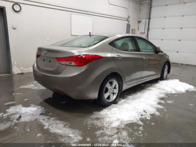 Photo 3 VIN: 5NPDH4AE0DH372703 - HYUNDAI ELANTRA 