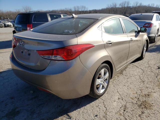 Photo 3 VIN: 5NPDH4AE0DH372717 - HYUNDAI ELANTRA GL 