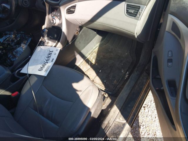 Photo 4 VIN: 5NPDH4AE0DH374239 - HYUNDAI ELANTRA 