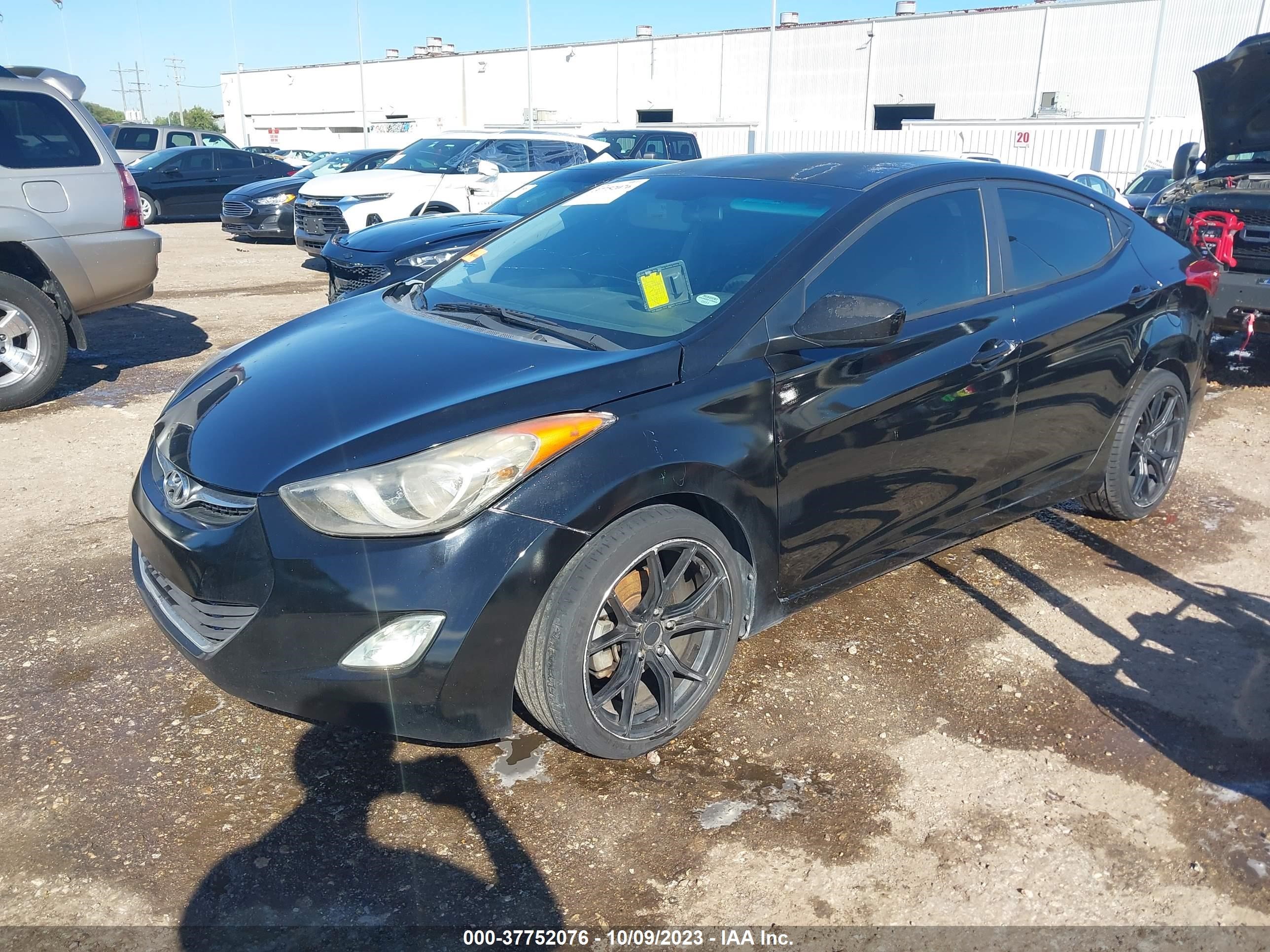 Photo 1 VIN: 5NPDH4AE0DH385029 - HYUNDAI ELANTRA 