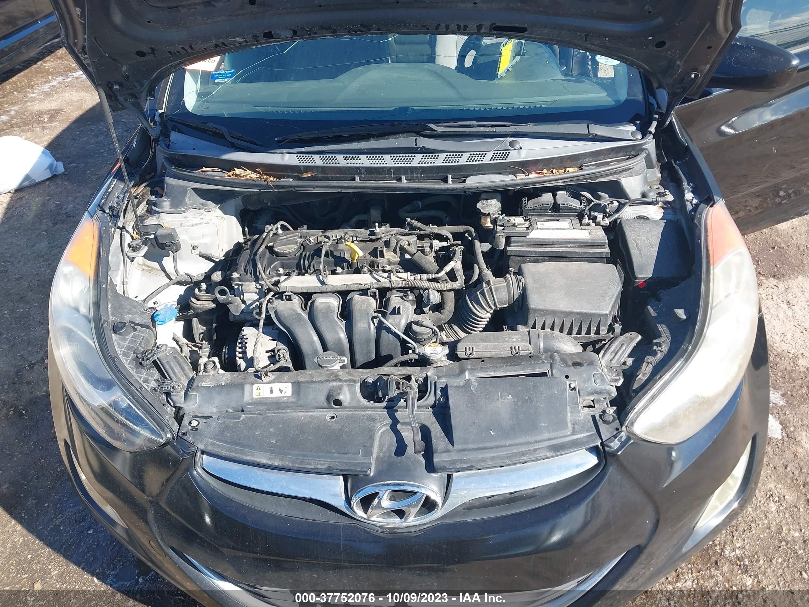 Photo 9 VIN: 5NPDH4AE0DH385029 - HYUNDAI ELANTRA 