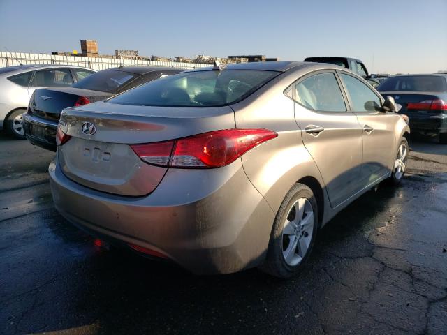 Photo 3 VIN: 5NPDH4AE0DH389310 - HYUNDAI ELANTRA GL 