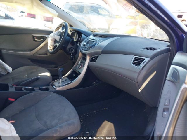 Photo 4 VIN: 5NPDH4AE0DH438165 - HYUNDAI ELANTRA 