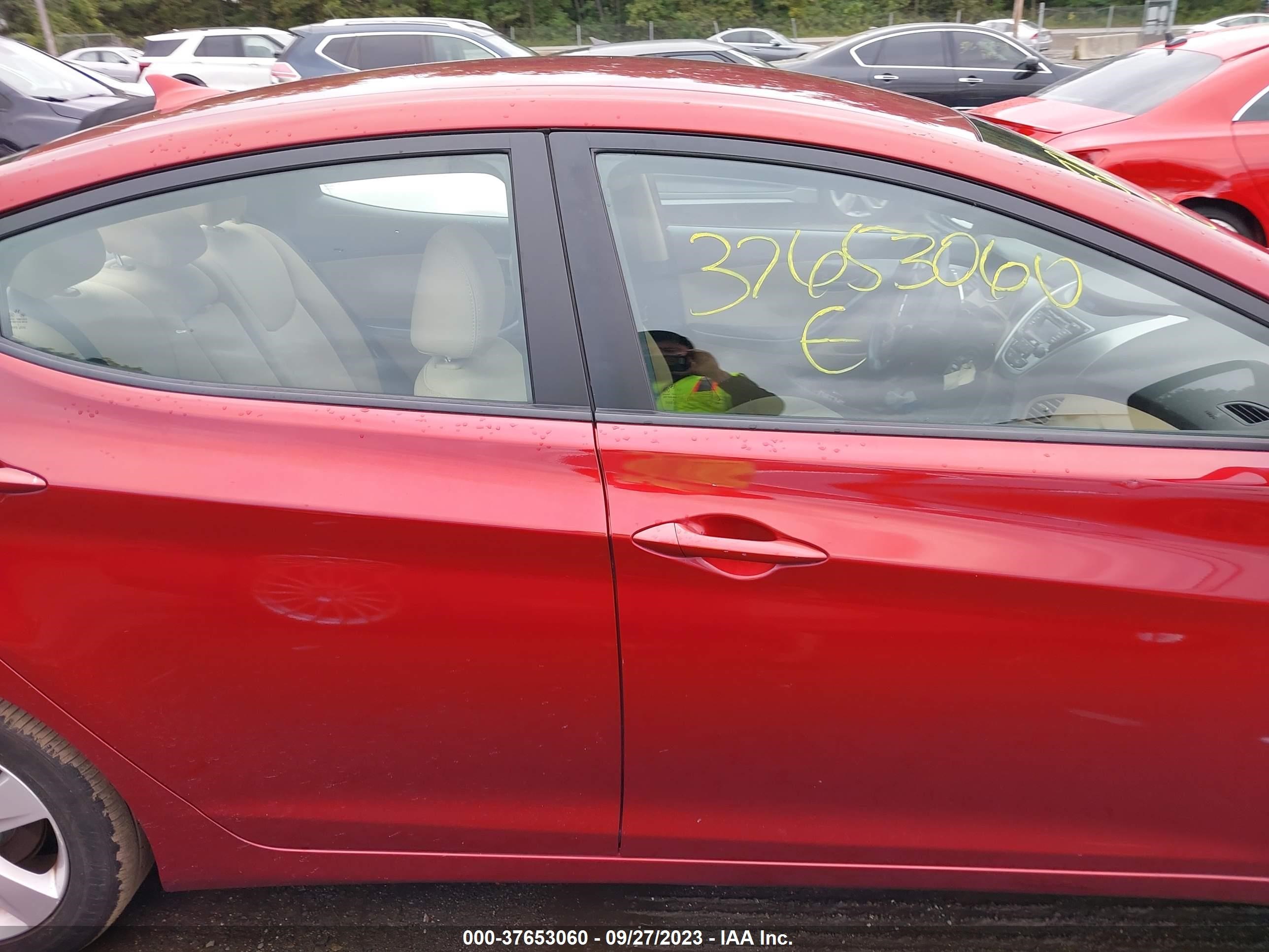 Photo 12 VIN: 5NPDH4AE0DH447397 - HYUNDAI ELANTRA 