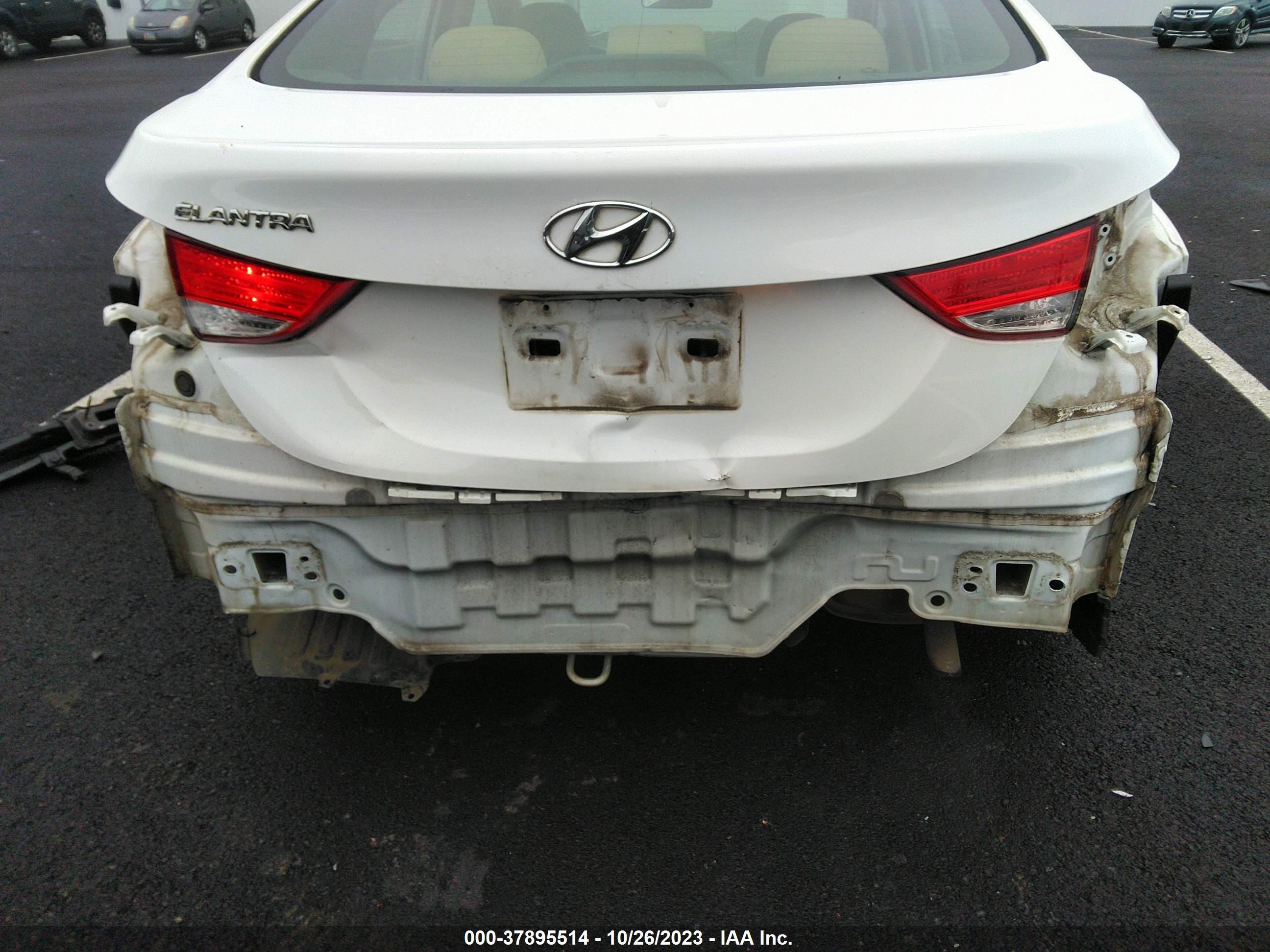 Photo 5 VIN: 5NPDH4AE0DH450588 - HYUNDAI ELANTRA 