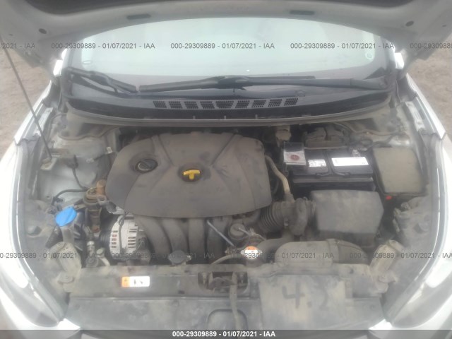 Photo 9 VIN: 5NPDH4AE0EH478957 - HYUNDAI ELANTRA 