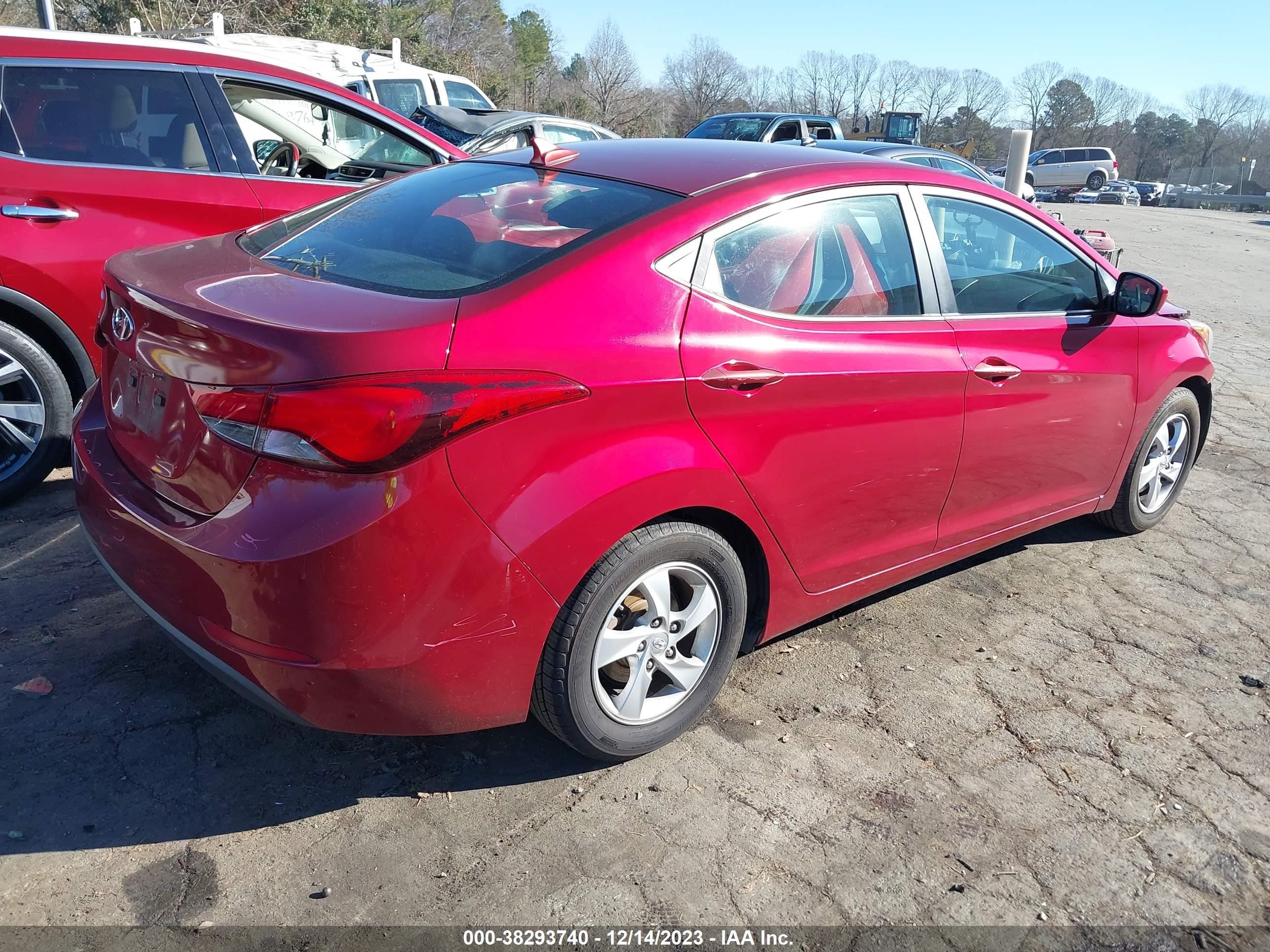 Photo 3 VIN: 5NPDH4AE0EH533553 - HYUNDAI ELANTRA 