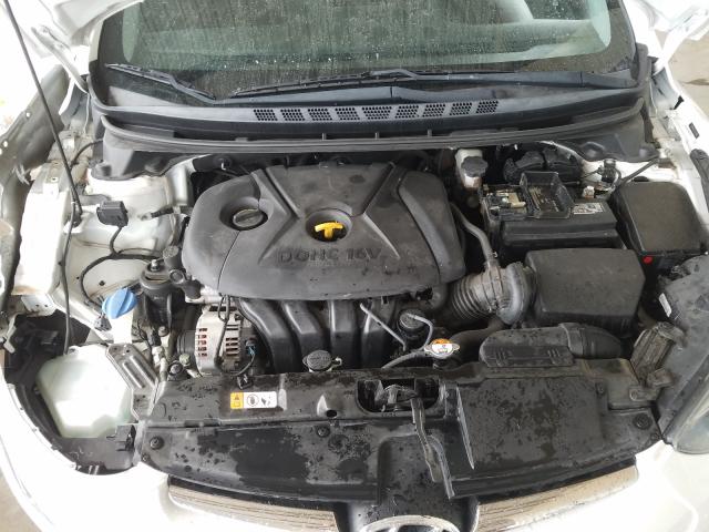 Photo 6 VIN: 5NPDH4AE0FH572063 - HYUNDAI ELANTRA 