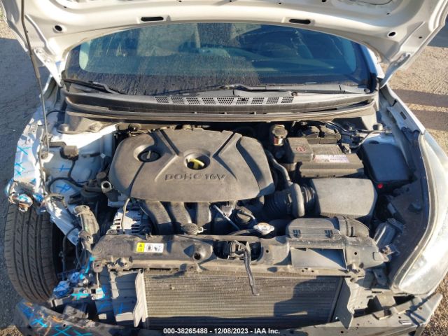 Photo 9 VIN: 5NPDH4AE0FH581409 - HYUNDAI ELANTRA 