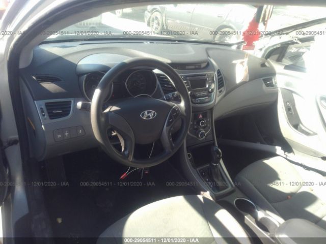 Photo 4 VIN: 5NPDH4AE0FH581426 - HYUNDAI ELANTRA 