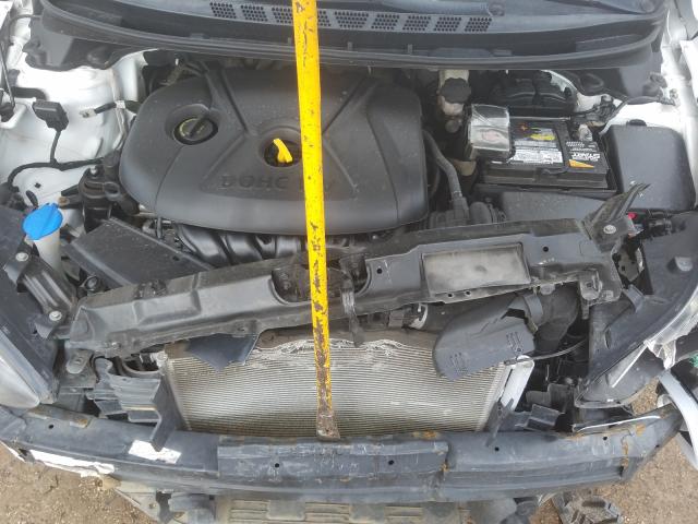 Photo 6 VIN: 5NPDH4AE0FH606325 - HYUNDAI ELANTRA SE 