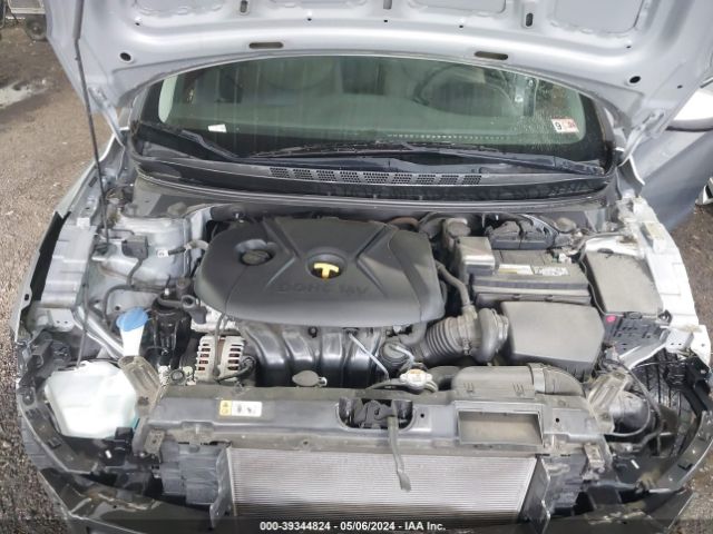 Photo 9 VIN: 5NPDH4AE0FH629412 - HYUNDAI ELANTRA 