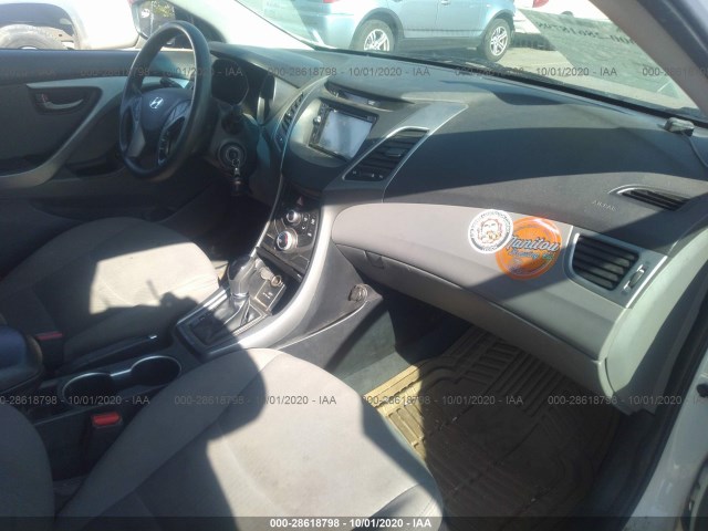 Photo 4 VIN: 5NPDH4AE0FH629734 - HYUNDAI ELANTRA 