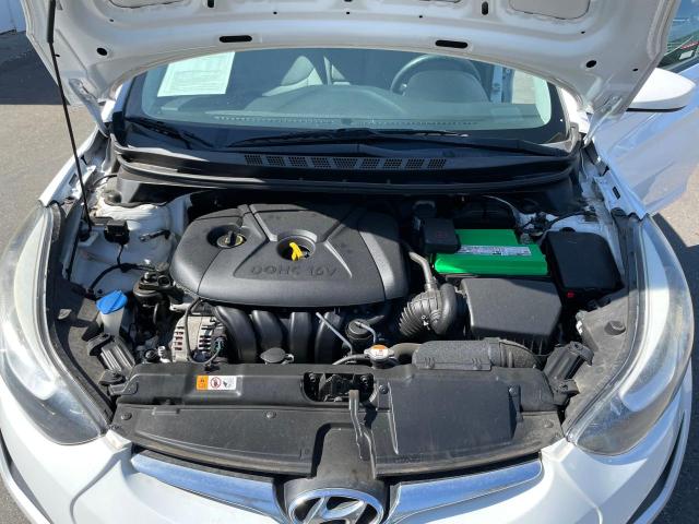 Photo 6 VIN: 5NPDH4AE0FH638062 - HYUNDAI ELANTRA SE 