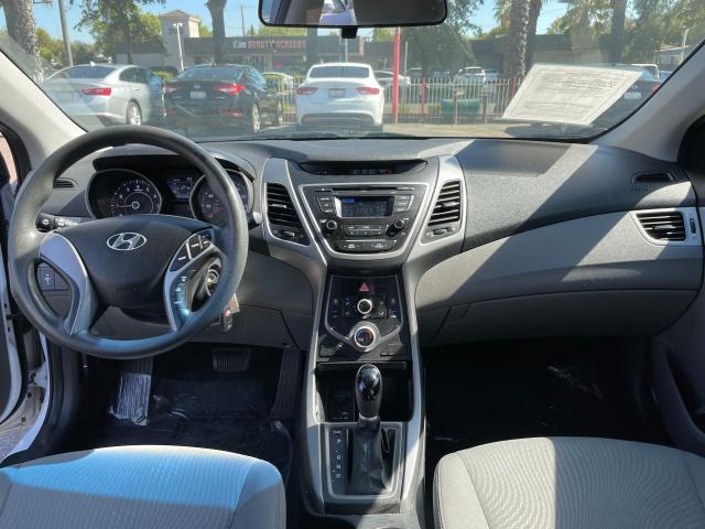 Photo 8 VIN: 5NPDH4AE0FH638062 - HYUNDAI ELANTRA SE 