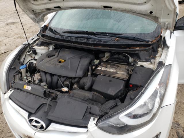 Photo 6 VIN: 5NPDH4AE0FH638658 - HYUNDAI ELANTRA SE 