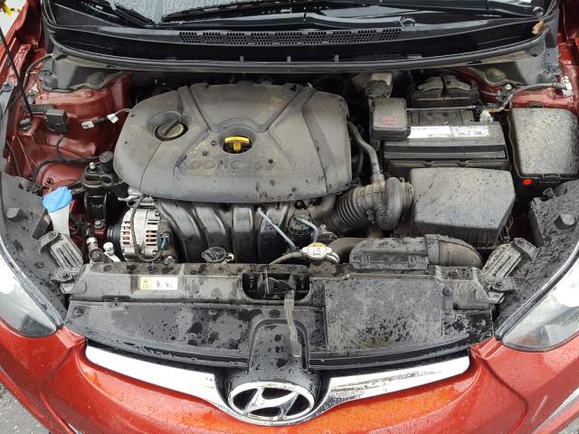 Photo 6 VIN: 5NPDH4AE0GH656000 - HYUNDAI ELANTRA SE 