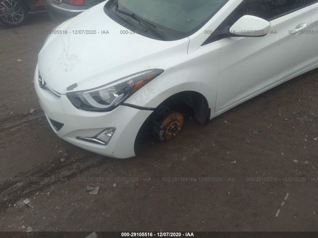 Photo 5 VIN: 5NPDH4AE0GH659981 - HYUNDAI ELANTRA 