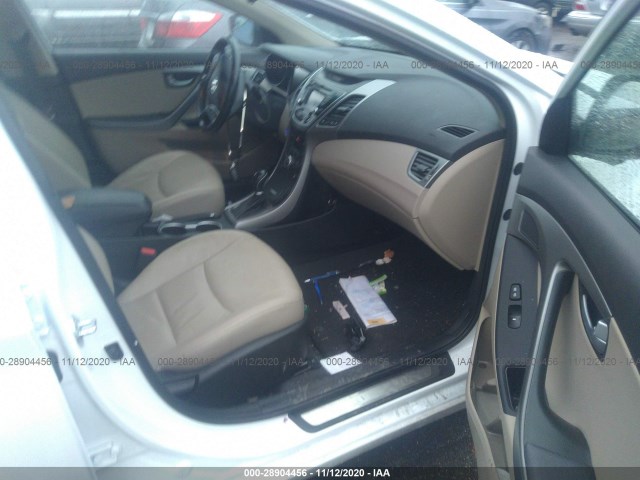 Photo 4 VIN: 5NPDH4AE0GH677252 - HYUNDAI ELANTRA 