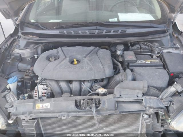 Photo 9 VIN: 5NPDH4AE0GH679678 - HYUNDAI ELANTRA 