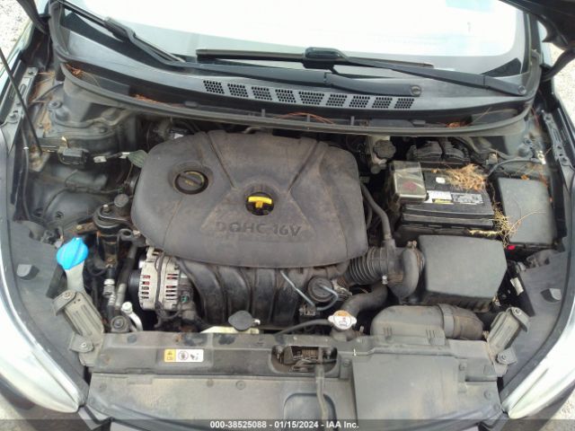 Photo 9 VIN: 5NPDH4AE0GH690986 - HYUNDAI ELANTRA 