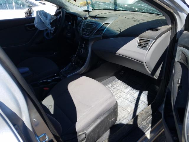 Photo 4 VIN: 5NPDH4AE0GH694018 - HYUNDAI ELANTRA SE 