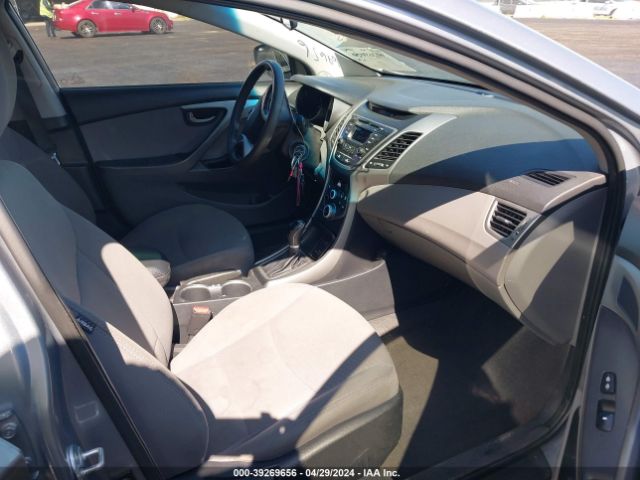 Photo 4 VIN: 5NPDH4AE0GH697033 - HYUNDAI ELANTRA 