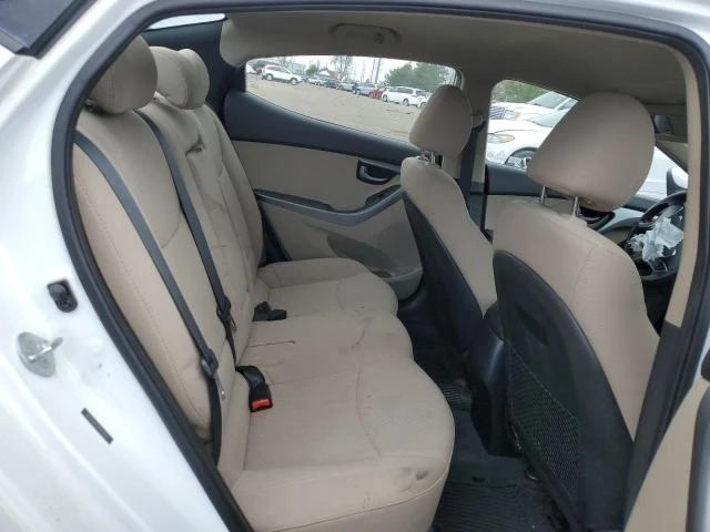 Photo 9 VIN: 5NPDH4AE0GH698005 - HYUNDAI ELANTRA SE 