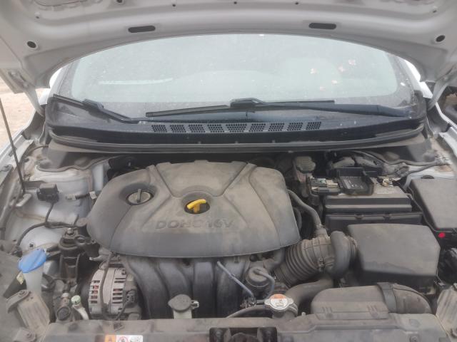 Photo 6 VIN: 5NPDH4AE0GH698635 - HYUNDAI ELANTRA SE 