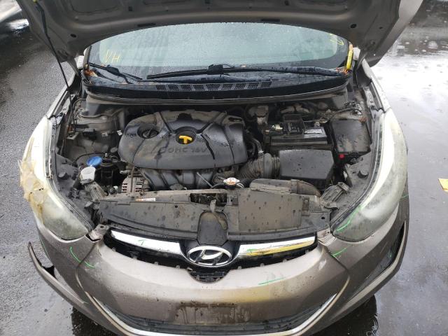 Photo 6 VIN: 5NPDH4AE0GH702747 - HYUNDAI ELANTRA SE 