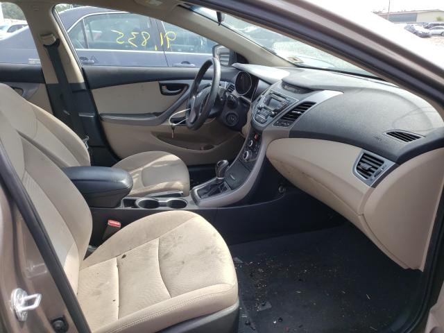 Photo 4 VIN: 5NPDH4AE0GH704465 - HYUNDAI ELANTRA SE 